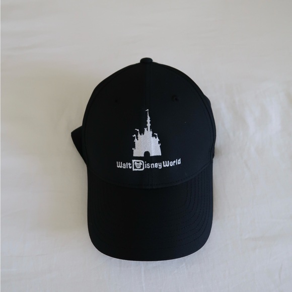 Disney Accessories - Walt Disney World Castle Nike Legacy91 Hat